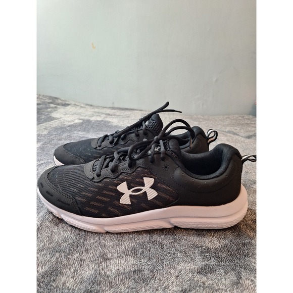 Under Armour Charged Assert 10 Sneaker Shoes Mens 12  Black Low Top Running - Picture 4 of 12